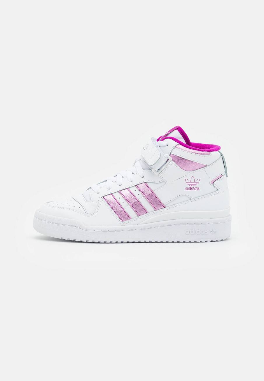 Фото № 1 с приближением к товару «‎Adidas Forum »