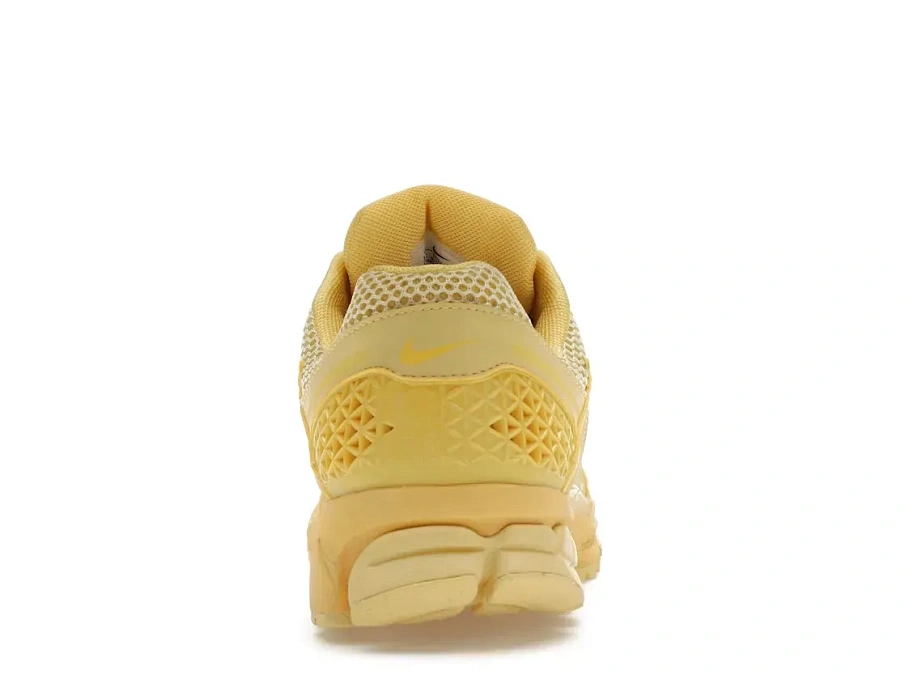 Фото № 4 с приближением к товару «‎Nike Zoom Vomero 5»