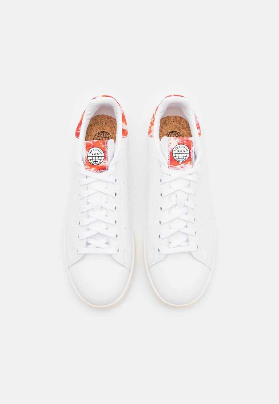 Фото № 4 с приближением к товару «‎Adidas Stan Smith »