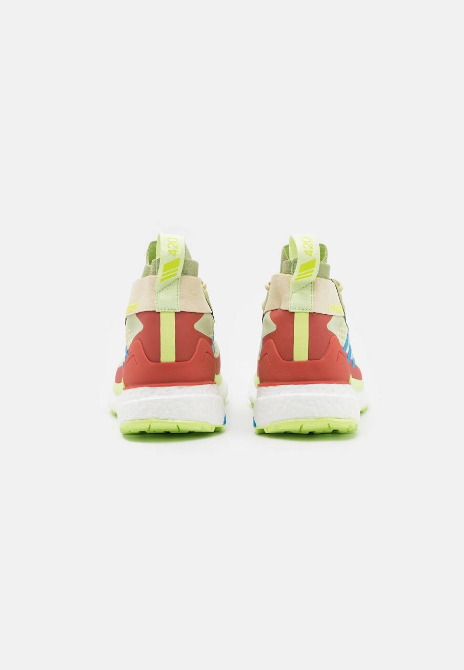 Фото № 3 с приближением к товару «‎Кроссовки Adidas SPAD542A36V-B13»