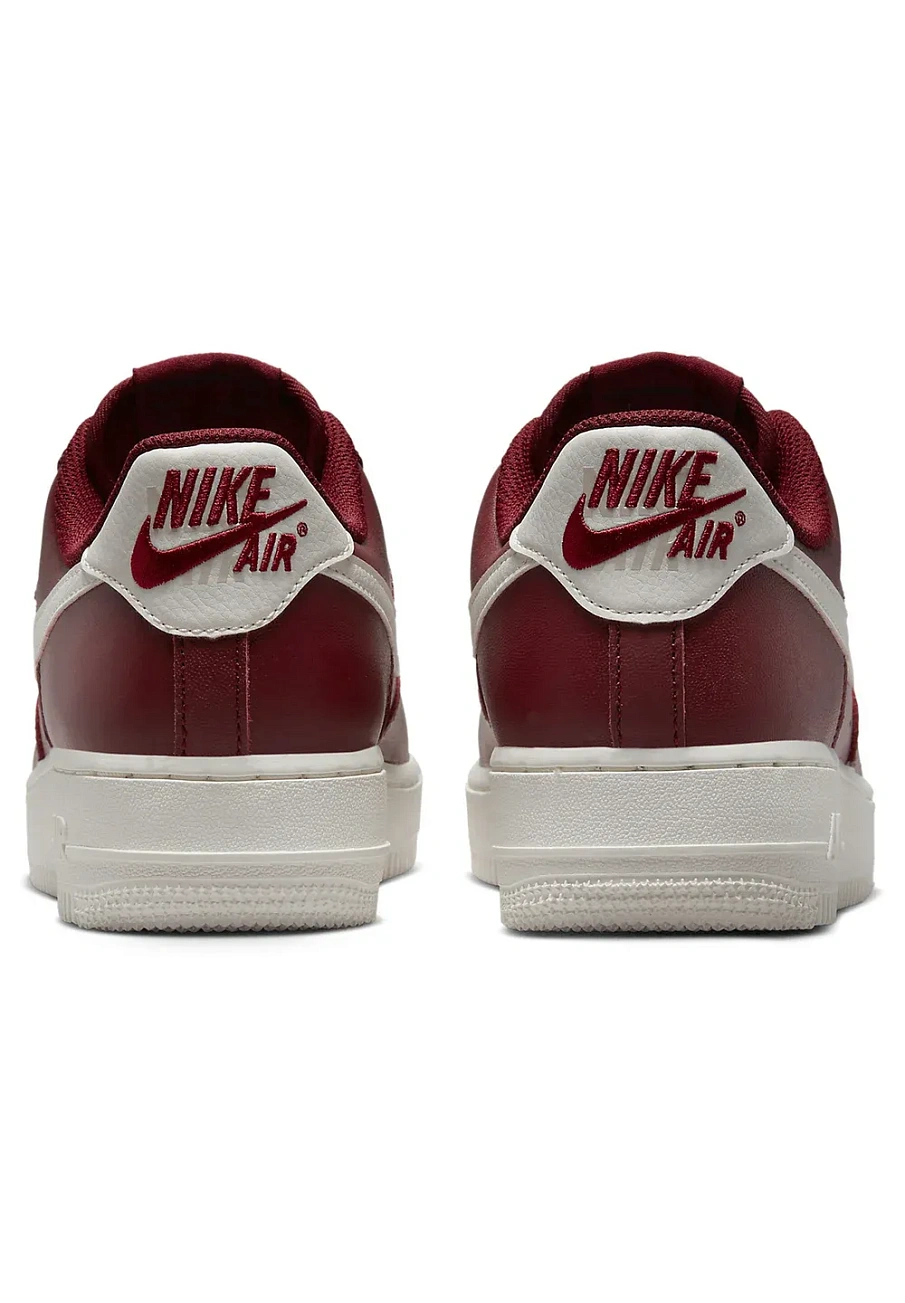 Фото № 4 с приближением к товару «‎Nike Air Force 1 '07 Premium»