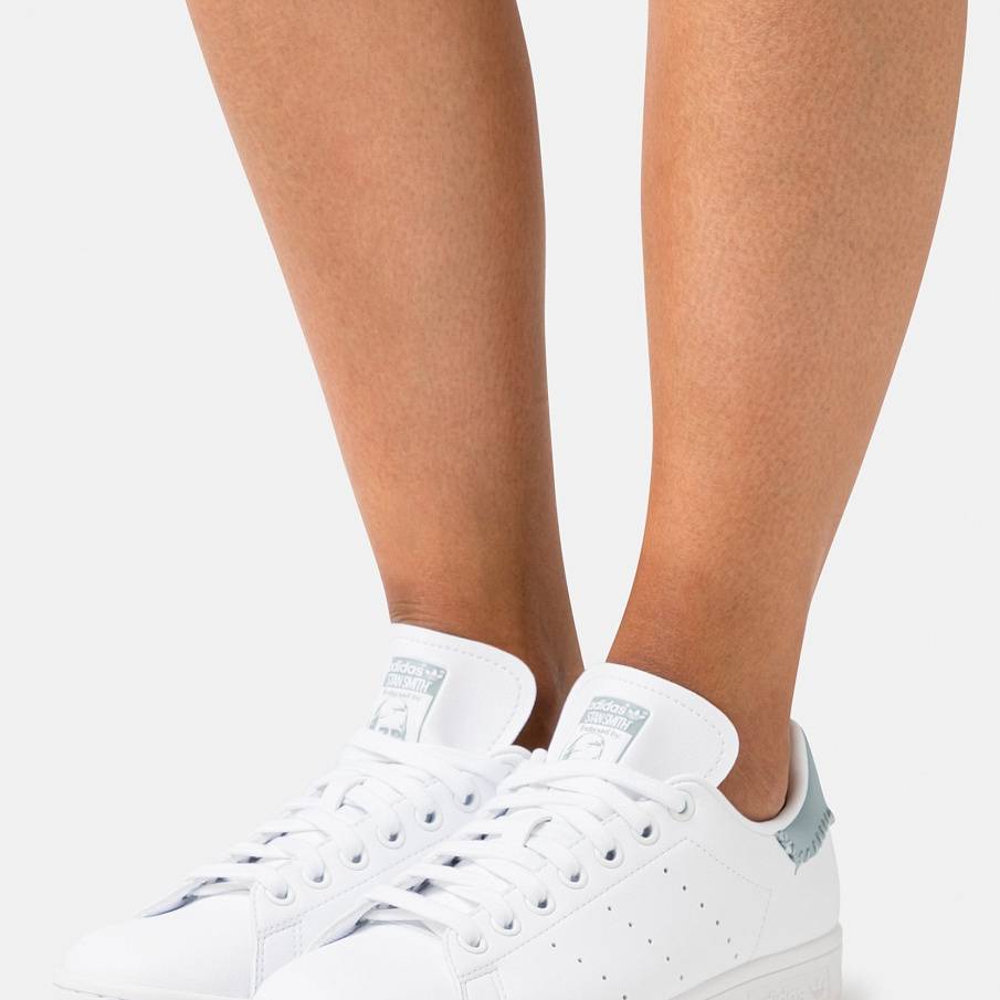 Фото № 1 с приближением к товару «‎Adidas Stan Smith »