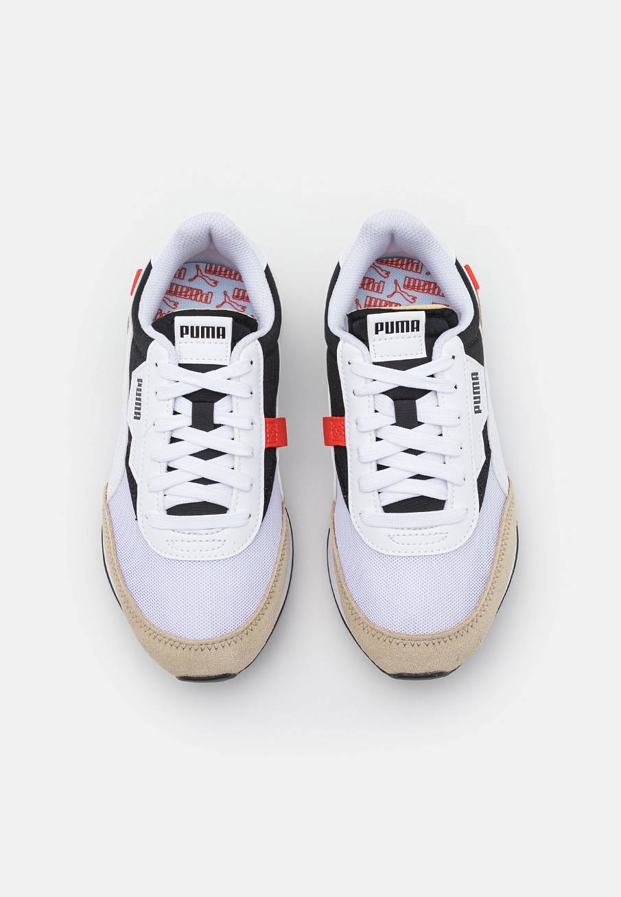 Фото № 4 с приближением к товару «‎Puma Future Rider Core »