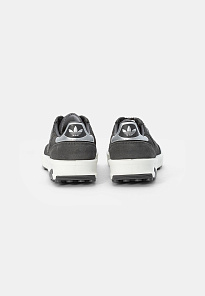 Фото № 3 с приближением к товару «‎Adidas Indoor Ct »
