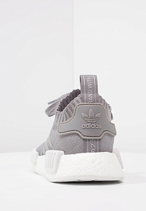 Фото № 5 с приближением к товару «‎Adidas Nmd_r1 PK »