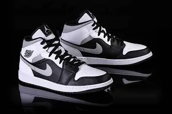 Nike Air Jordan 1 Retro Shadow  - 3