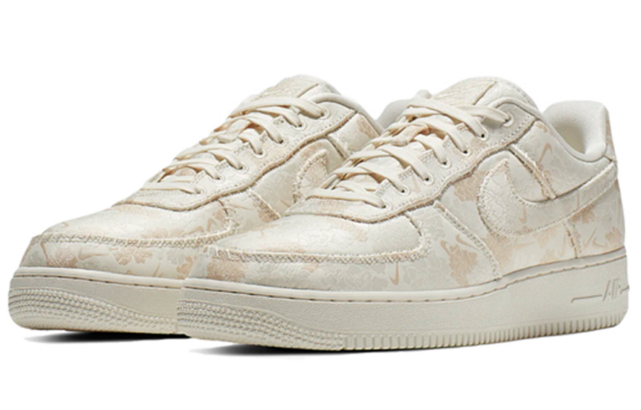 Фото № 3 с приближением к товару «‎Nike Air Force 1 Low Premium Skate shoes white»