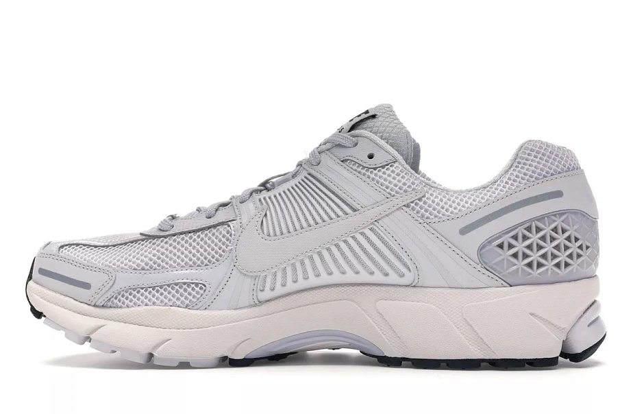 Фото № 3 с приближением к товару «‎Nike Zoom Vomero 5 SP Vast Grey»