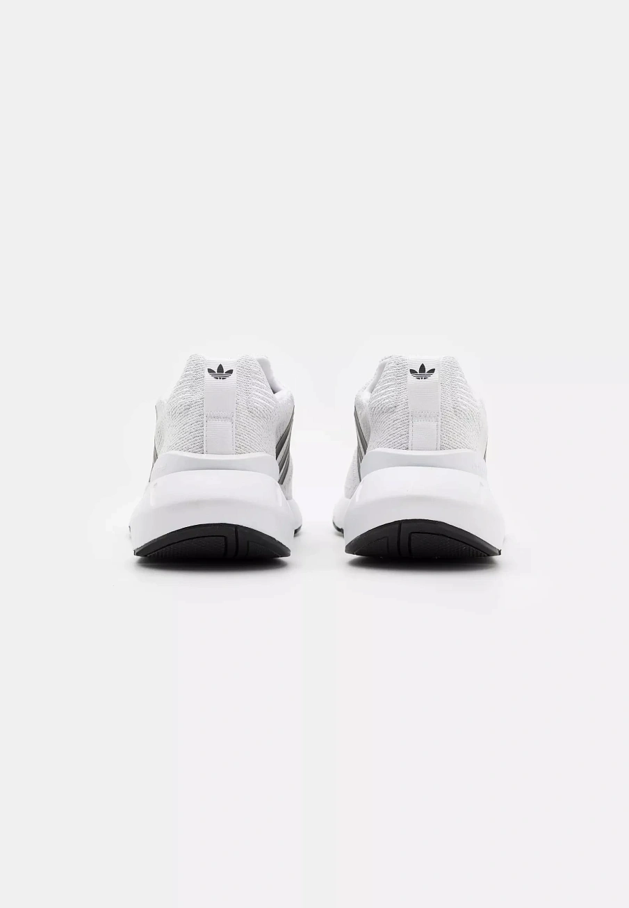 Фото № 3 с приближением к товару «‎SWIFT RUN 22 UNISEX»
