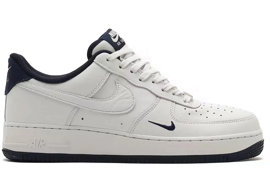 Фото № 1 с приближением к товару «‎Nike Air Force 1 Low '07 LV8»