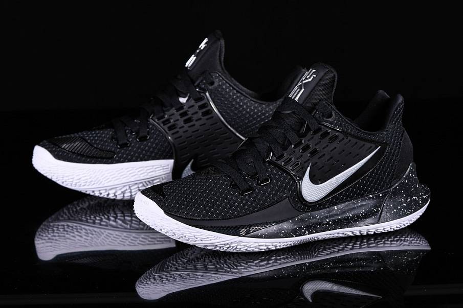Фото № 1 с приближением к товару «‎Nike Kyrie 2 »