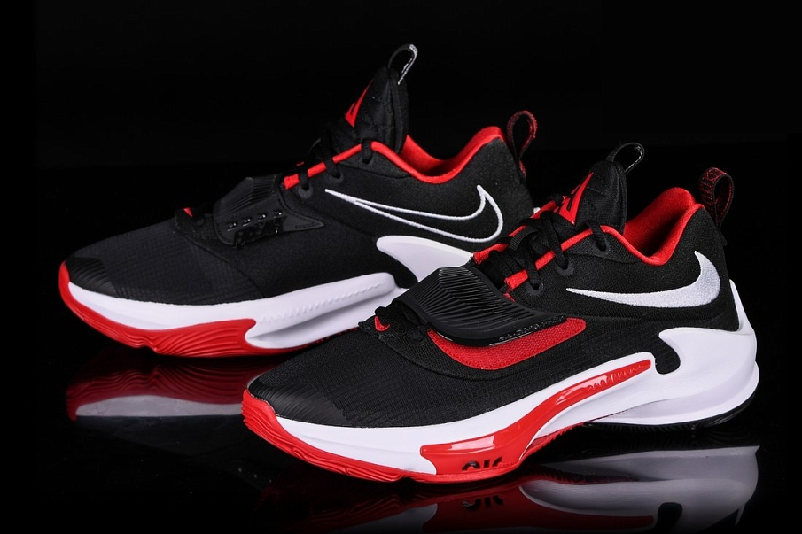 Фото № 2 с приближением к товару «‎Nike Zoom Freak 3»