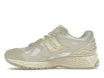 Фото № 3 с приближением к товару «‎New Balance 1906U»