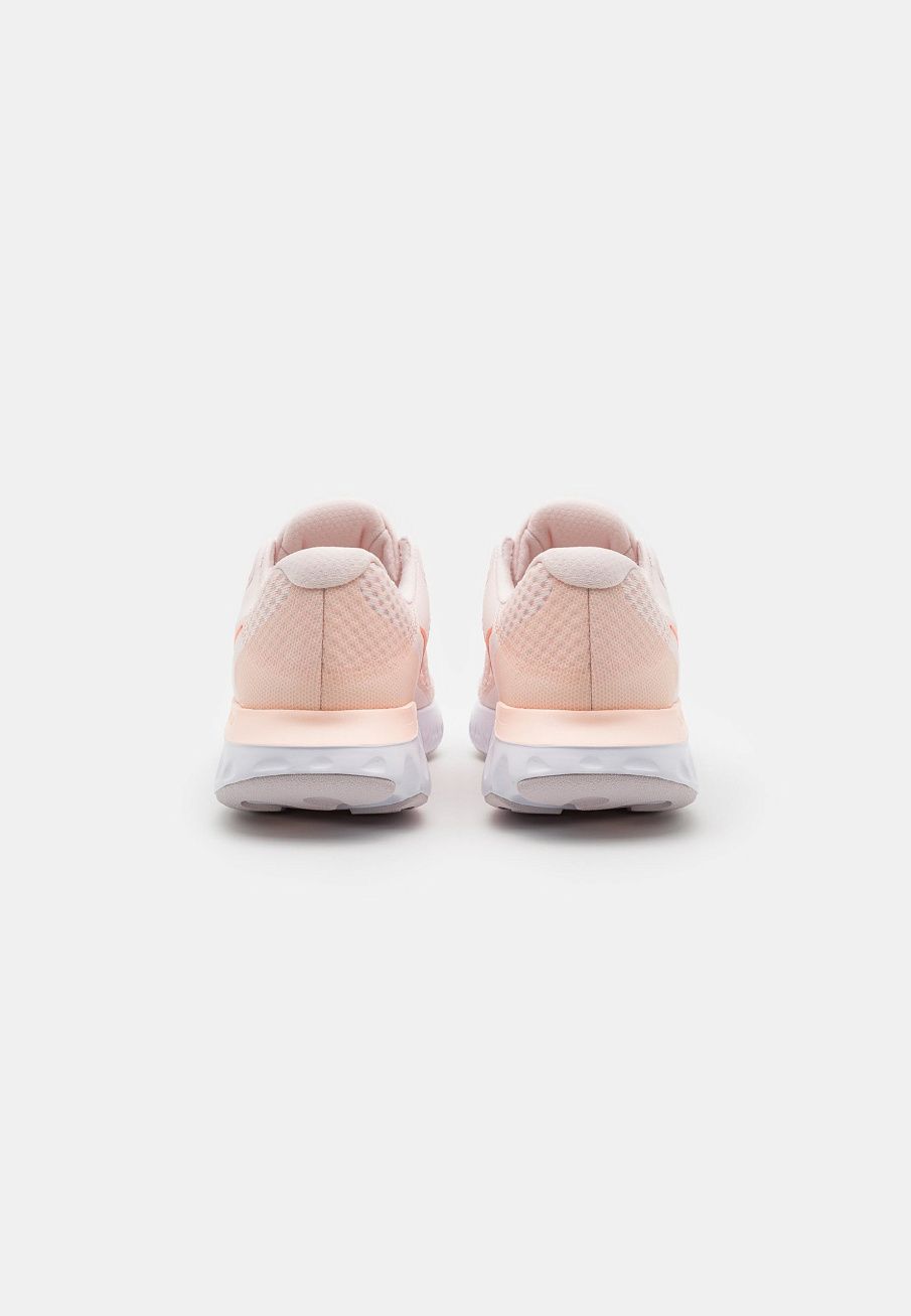 Фото № 3 с приближением к товару «‎Nike Renew 2»