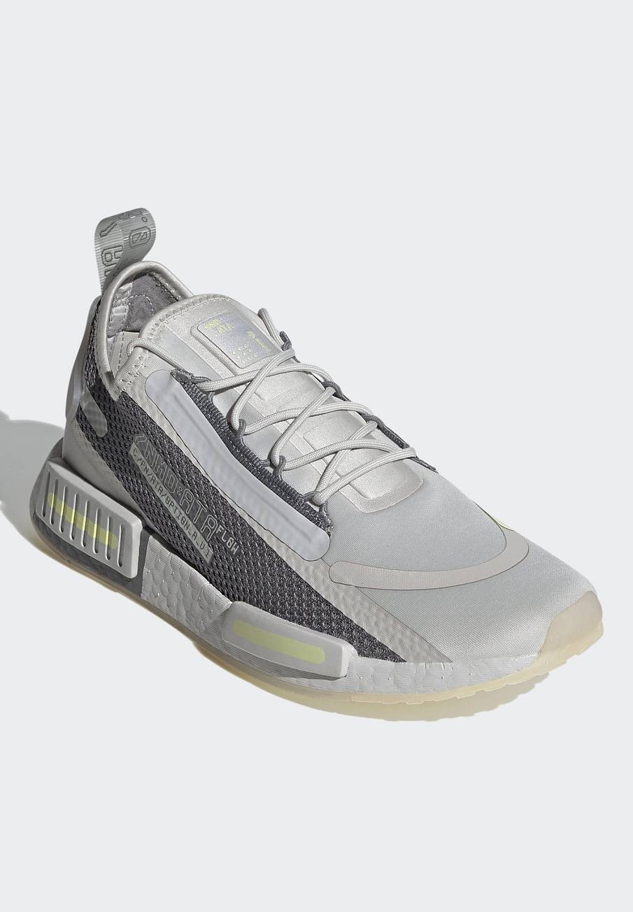 Фото № 3 с приближением к товару «‎Adidas Nmd_r1 Spectoo »