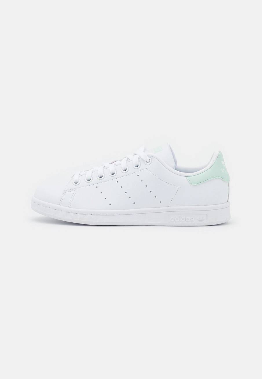 Фото № 1 с приближением к товару «‎Adidas Stan Smith »