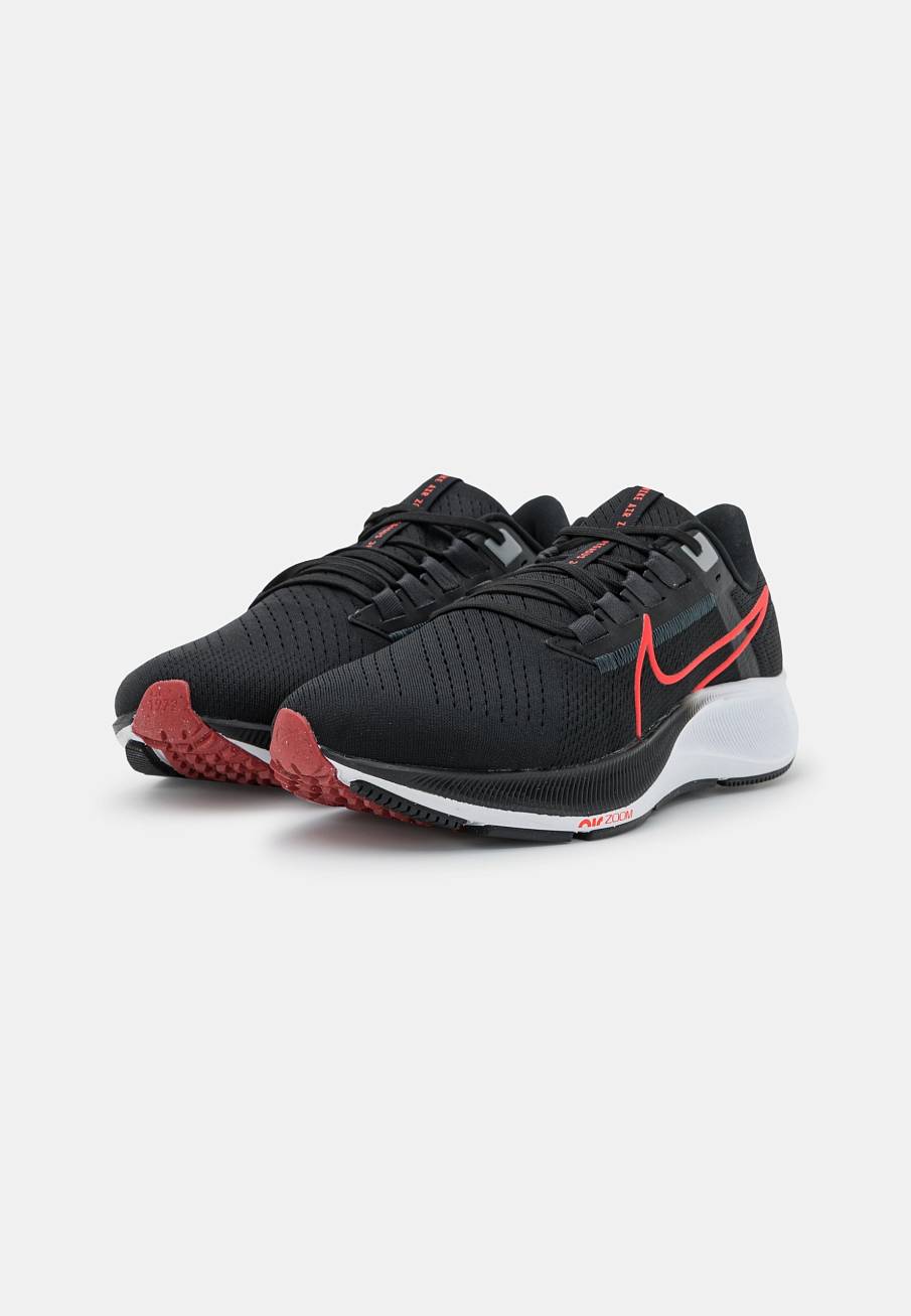 Фото № 2 с приближением к товару «‎Nike Air Zoom Pegasus 38»