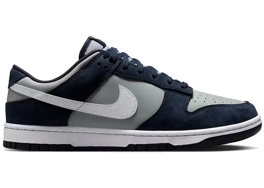Фото № 1 с приближением к товару «‎Nike Dunk Low»