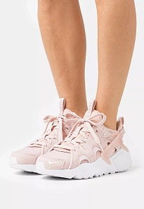 Фото № 4 с приближением к товару «‎AIR HUARACHE»