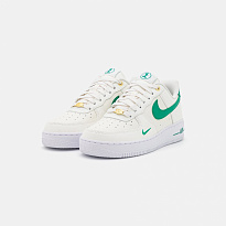Фото № 2 с приближением к товару «‎Nike Wmns Air Force 1 07 SE Xcat »
