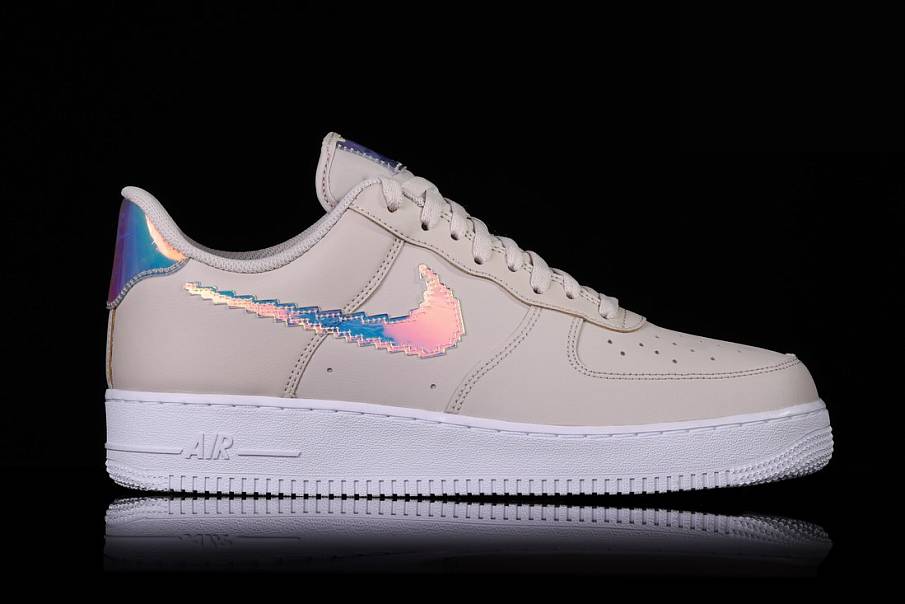 Фото № 1 с приближением к товару «‎Nike Air Force 1 Desert Sand Iridescent Pixel »