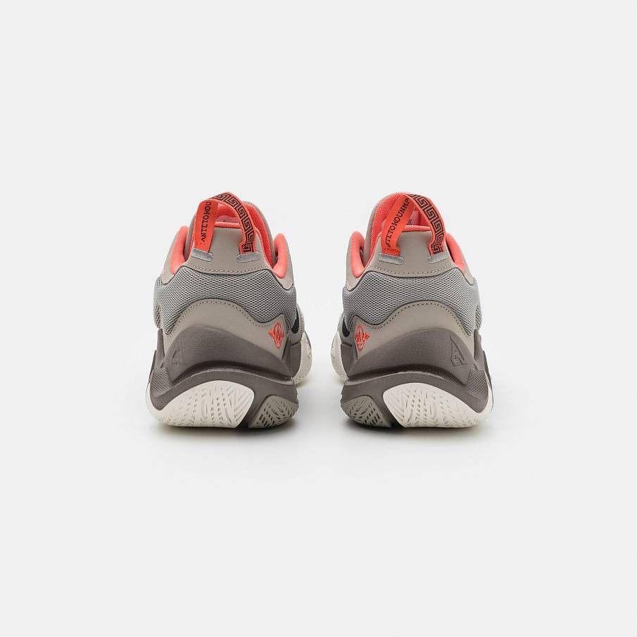 Фото № 3 с приближением к товару «‎Nike Giannis Immortality 2»