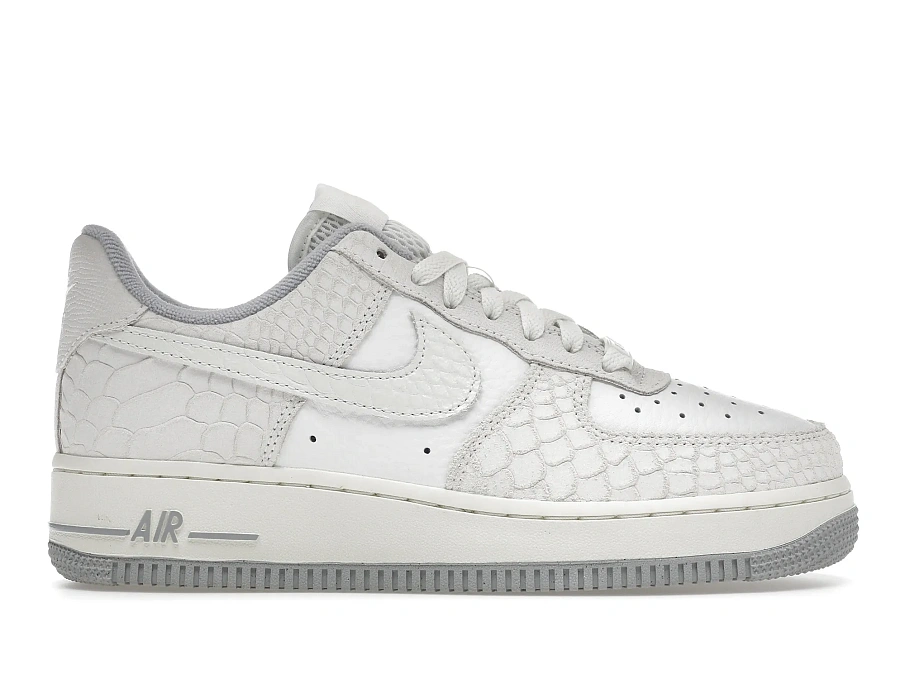 Фото № 1 с приближением к товару «‎Nike Air Force 1 Low 07 White Python »