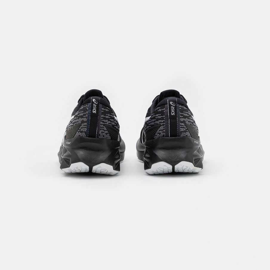 Фото № 3 с приближением к товару «‎Asics Novablast 2»
