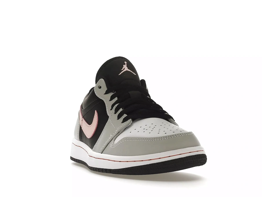 Фото № 4 с приближением к товару «‎Jordan 1 Low Black Grey Pink»