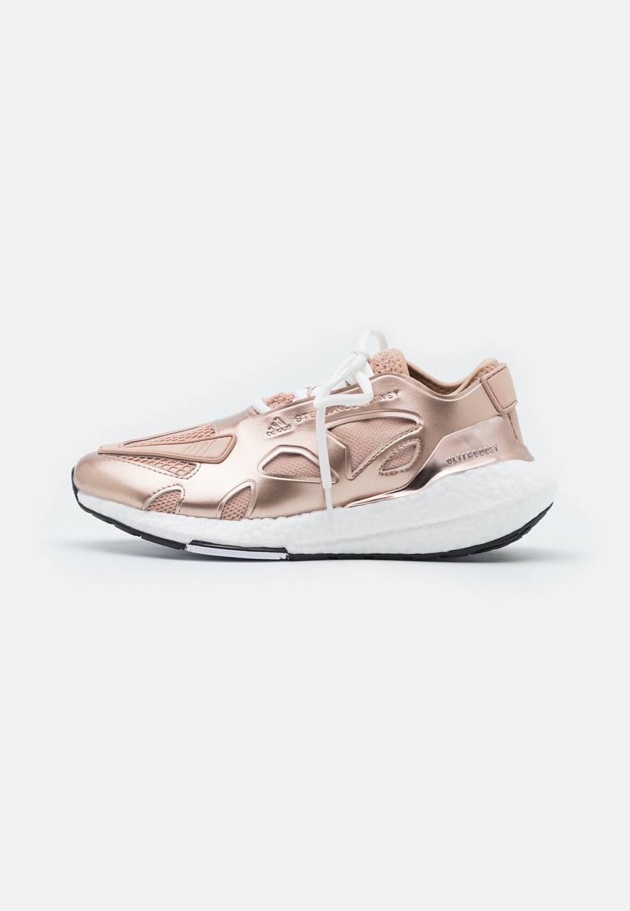 Фото № 1 с приближением к товару «‎Adidas Ultraboost 22»