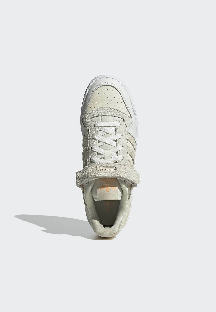 Фото № 4 с приближением к товару «‎Adidas Forum »