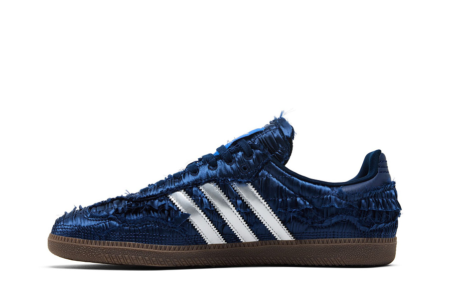 Фото № 4 с приближением к товару «‎Caroline Hu x adidas Samba OG Satin Pack - Dark Blue»