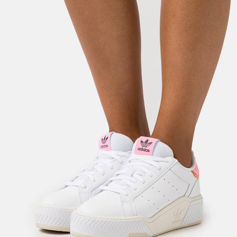 Фото № 2 с приближением к товару «‎Adidas Court Tourino Bold »