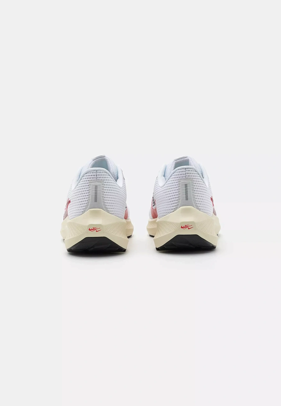 Фото № 4 с приближением к товару «‎AIR ZOOM PEGASUS 40 ANY»