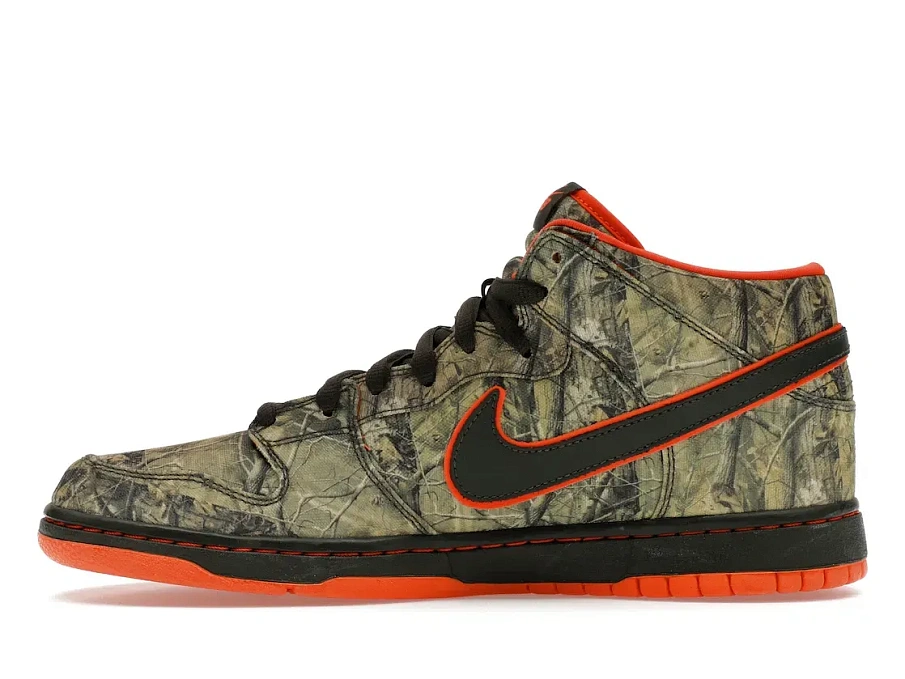 Фото № 3 с приближением к товару «‎Nike SB Dunk Mid Real Tree Camo»