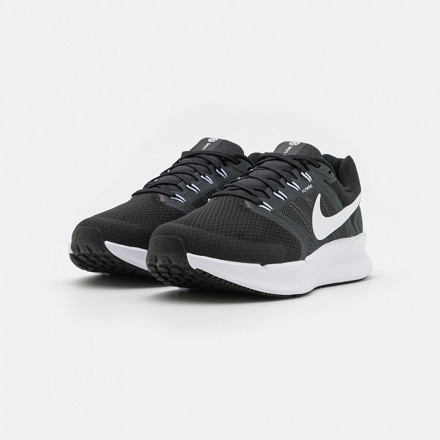 Фото № 2 с приближением к товару «‎Nike Swift 3»