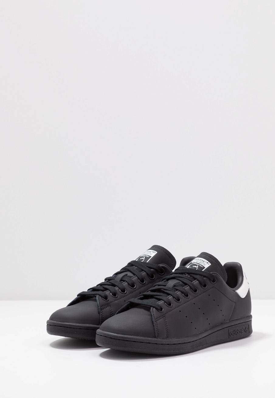 Фото № 3 с приближением к товару «‎Adidas Stan Smith »