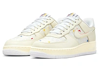 Фото № 1 с приближением к товару «‎Nike Air Force 1 Low 07 LV8 Hangul Day Cream »