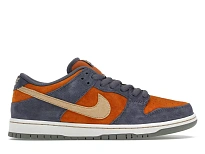 Фото № 1 с приближением к товару «‎Nike SB Dunk Low»