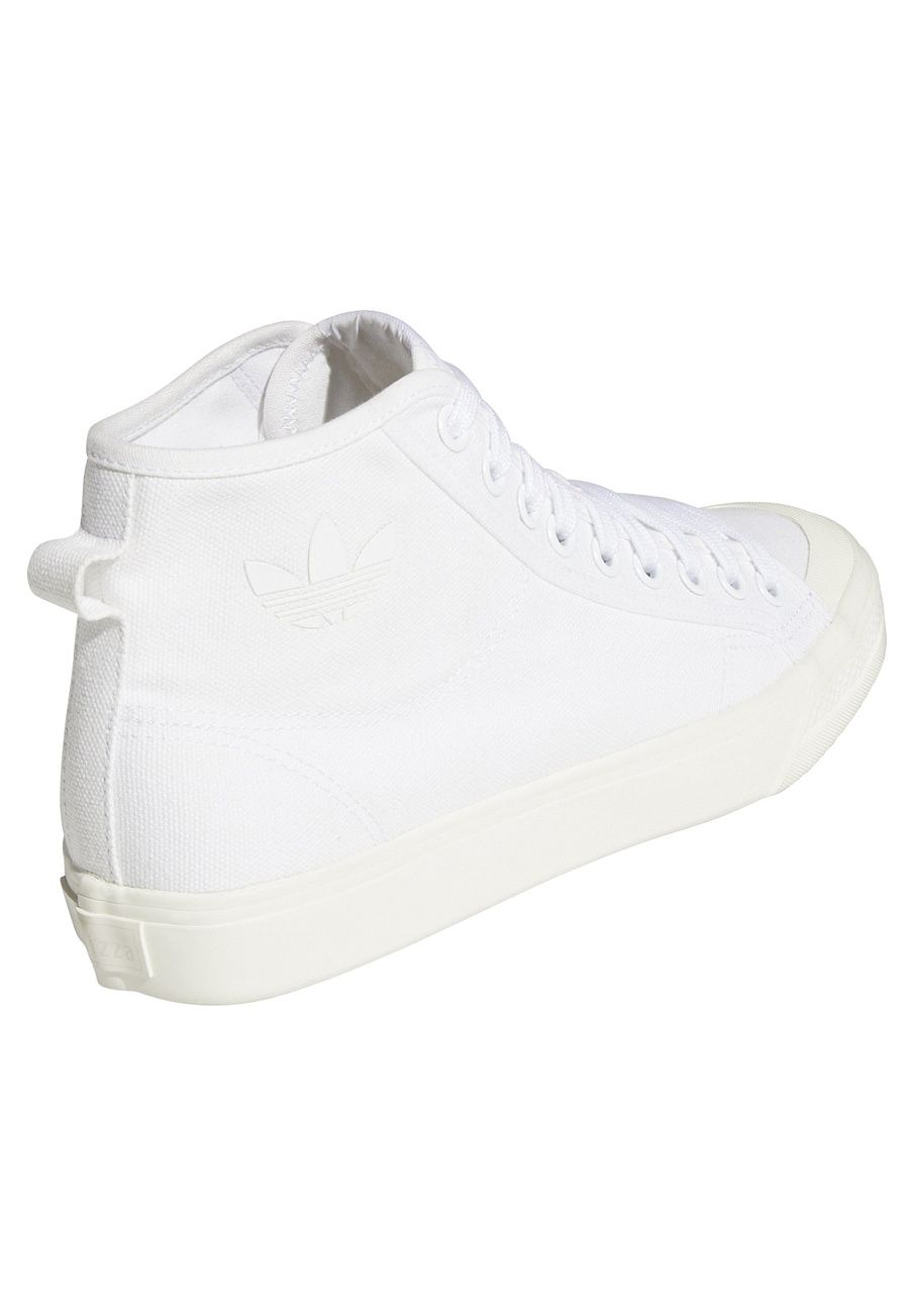 Фото № 4 с приближением к товару «‎Adidas Nizza »