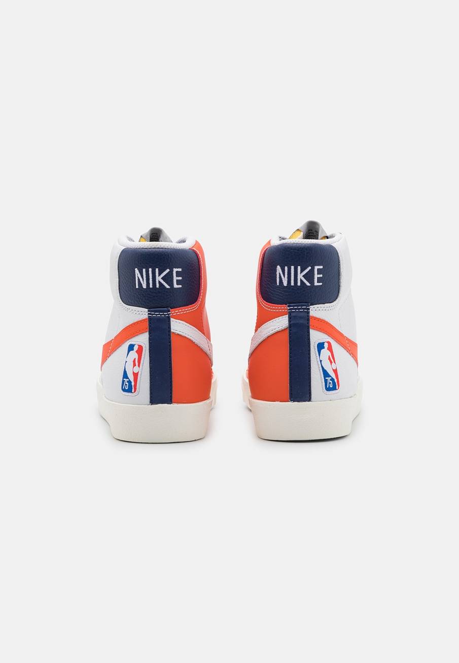 Фото № 4 с приближением к товару «‎Nike Blazer ’77 Emb »