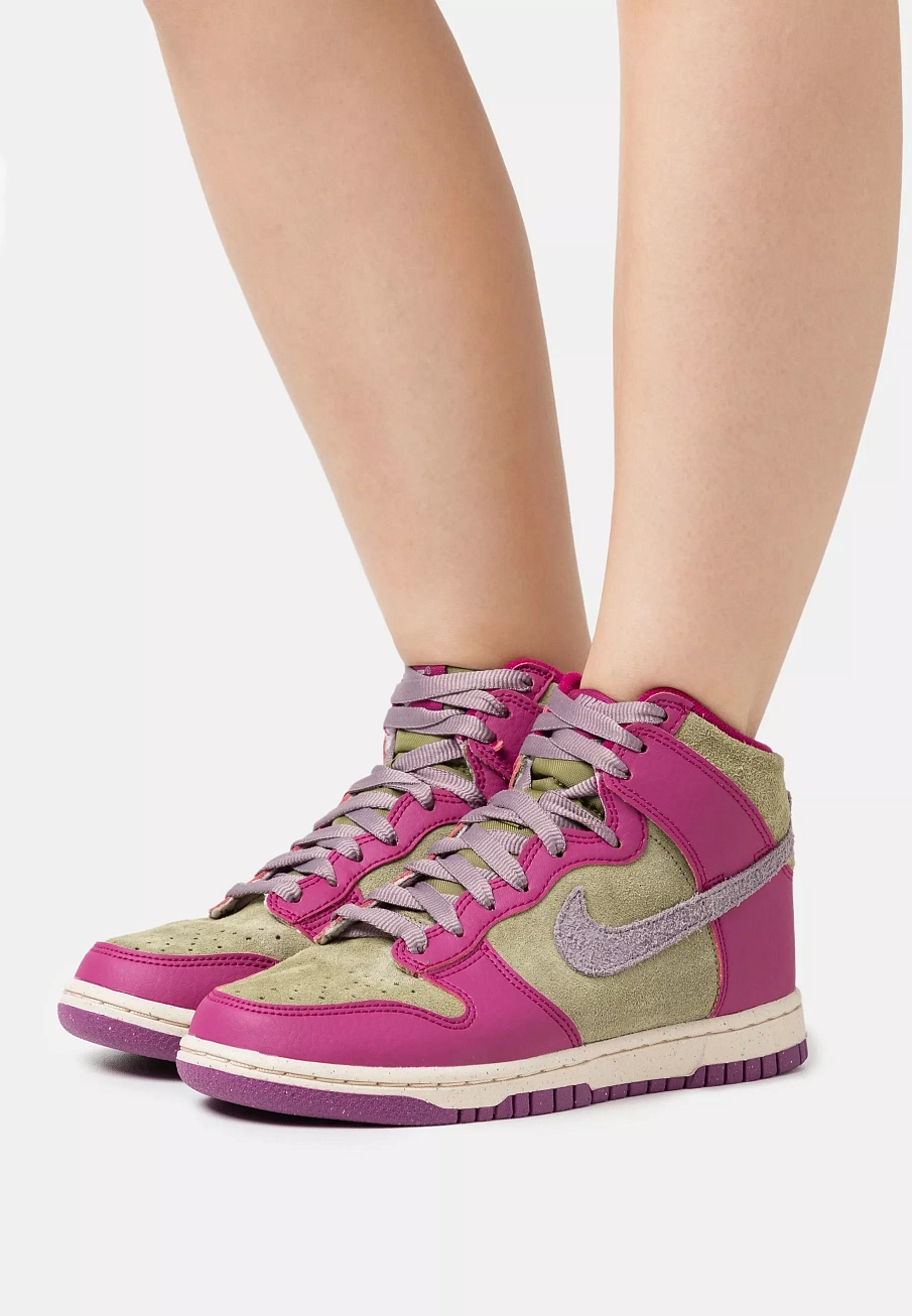 Фото № 4 с приближением к товару «‎WMNS DUNK HIGH ESO»