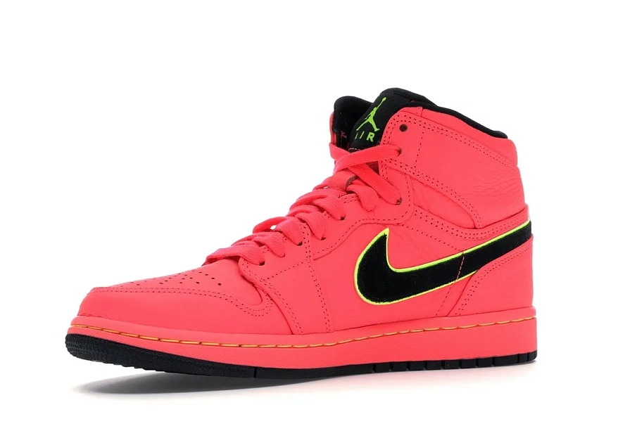 Фото № 4 с приближением к товару «‎Jordan 1 Retro High Hot Punch »