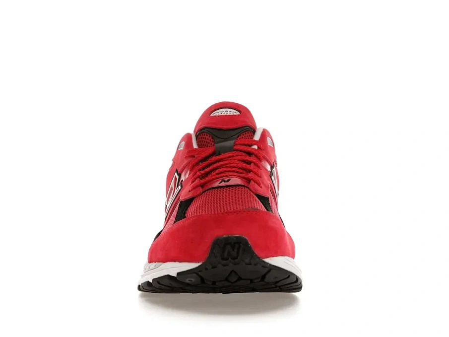 Фото № 2 с приближением к товару «‎New Balance 2002R»
