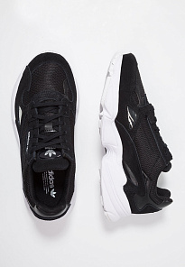 Фото № 4 с приближением к товару «‎Adidas Falcon »