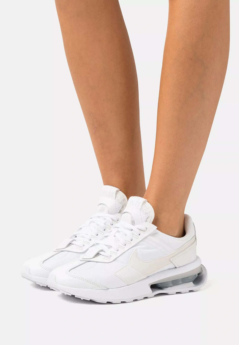 Фото № 1 с приближением к товару «‎AIR MAX PRE-DAY»