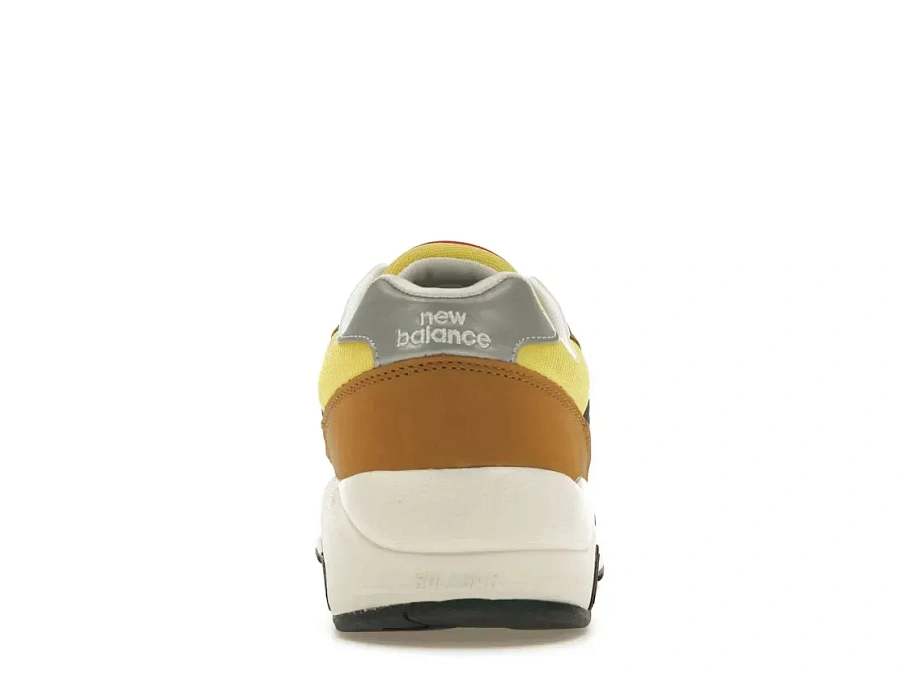 Фото № 4 с приближением к товару «‎New Balance 580»