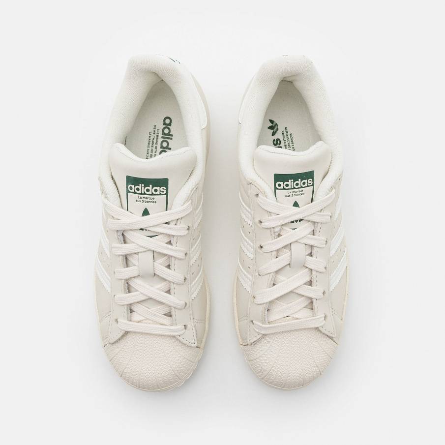 Фото № 4 с приближением к товару «‎Adidas Superstar »
