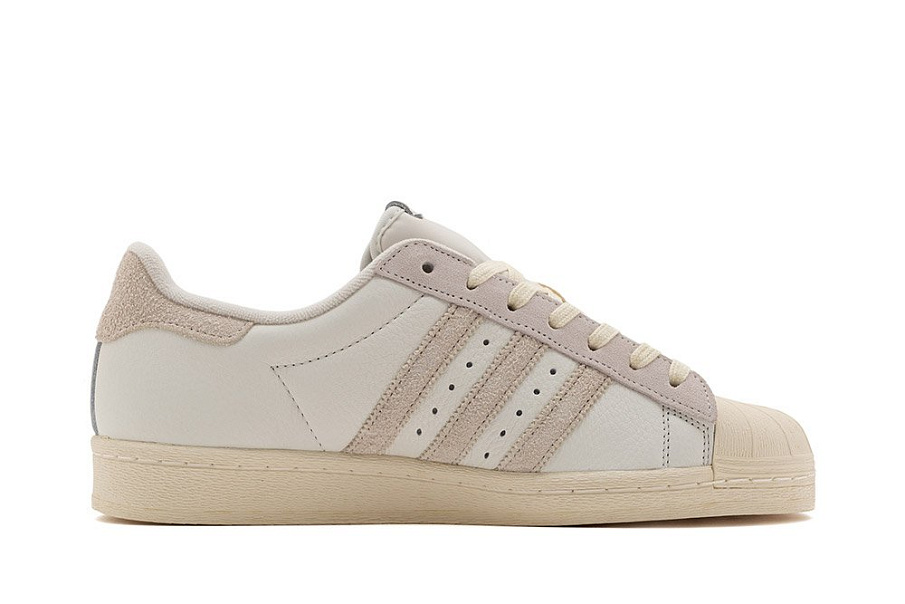 Фото № 3 с приближением к товару «‎Adidas Superstar 82»