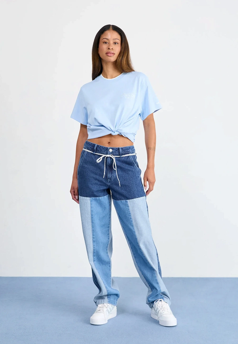 Фото № 3 с приближением к товару «‎FORUM BOLD STRIPES»